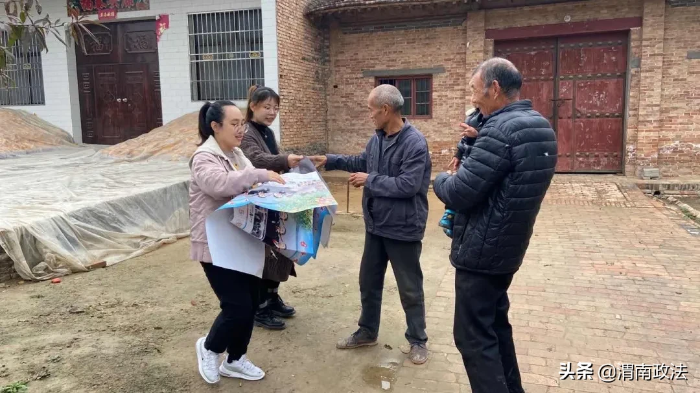 大荔县人民检察院集中开展“平安建设”宣传活动（组图）